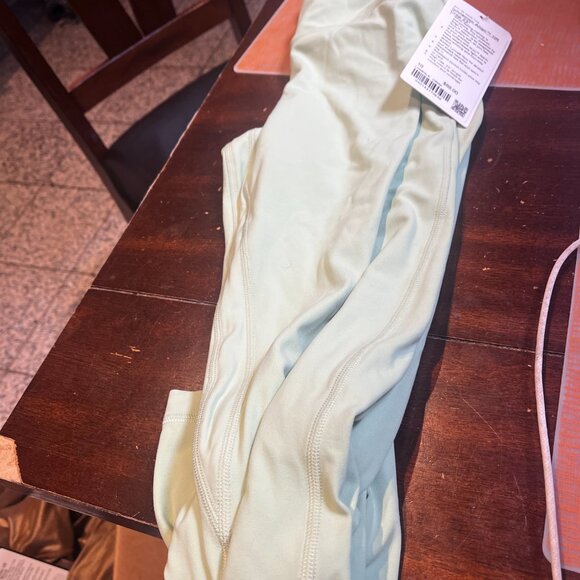 Lululemon LIME Align HR Crop 23" Size 10 - Picture 2 of 2